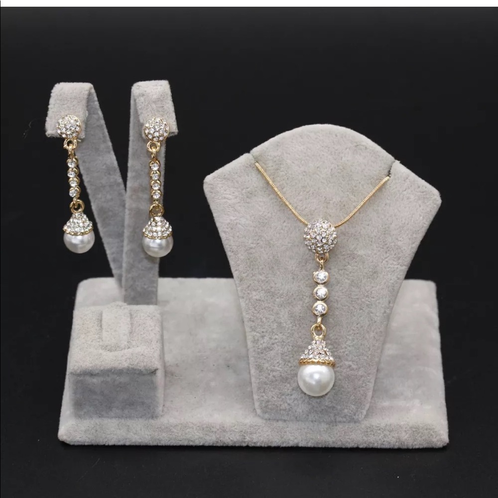 COMING SOON!!! Pearl & Gold Necklace w/ Earrings